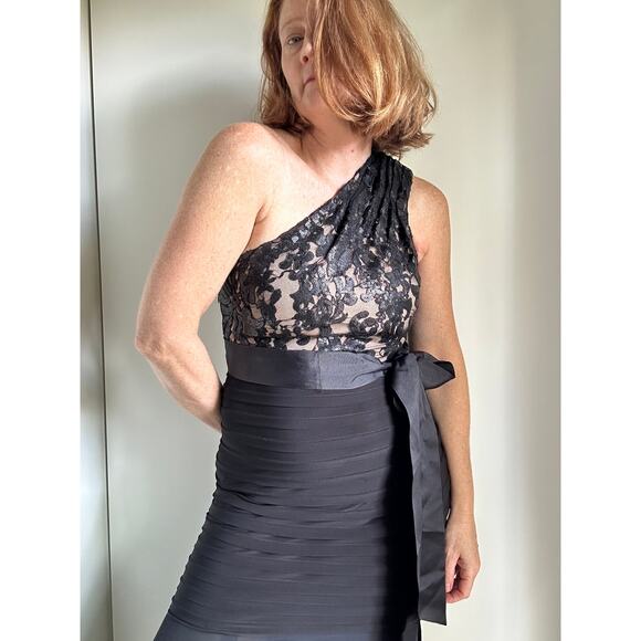 Vintage 90s Caché One-Shoulder Black Formal Gown SZ 2 Elegant Evening Dress - Picture 5 of 14